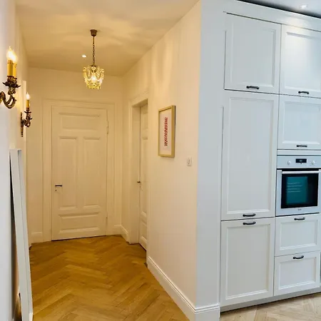 3 Pieces Orangerie-centre Apartment