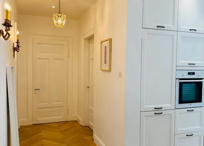 3 Pièces Orangerie-centre Appartement